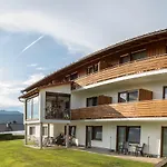 Gaestehaus Weber ゲストハウス 4*