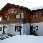 ゲストハウス Gaestehaus Weber アルラッハ